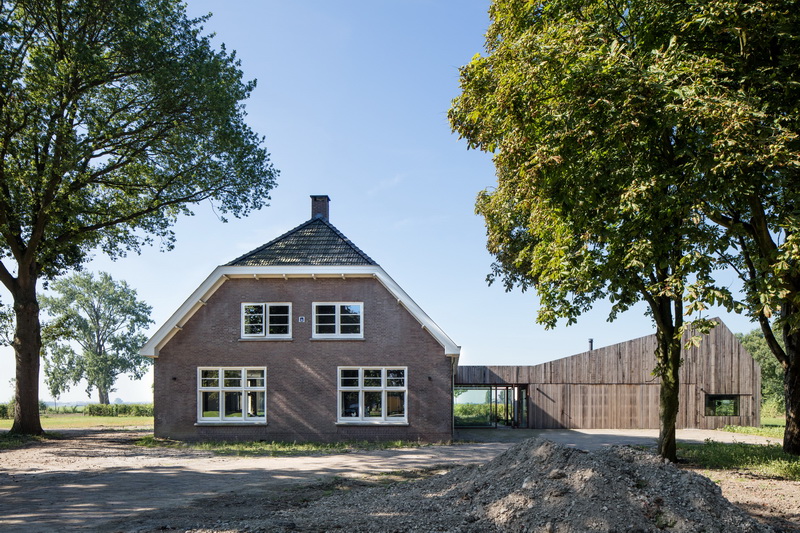 Farm house Utrecht-Zecc Architecten-wood-concrete-rusted steel 01