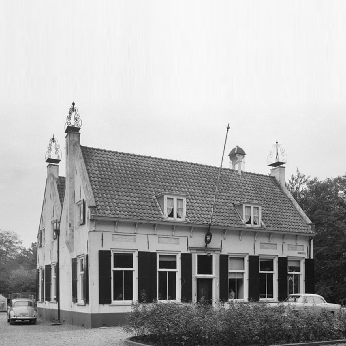 01-City_hall_Renswoude-historical_photo.jpg