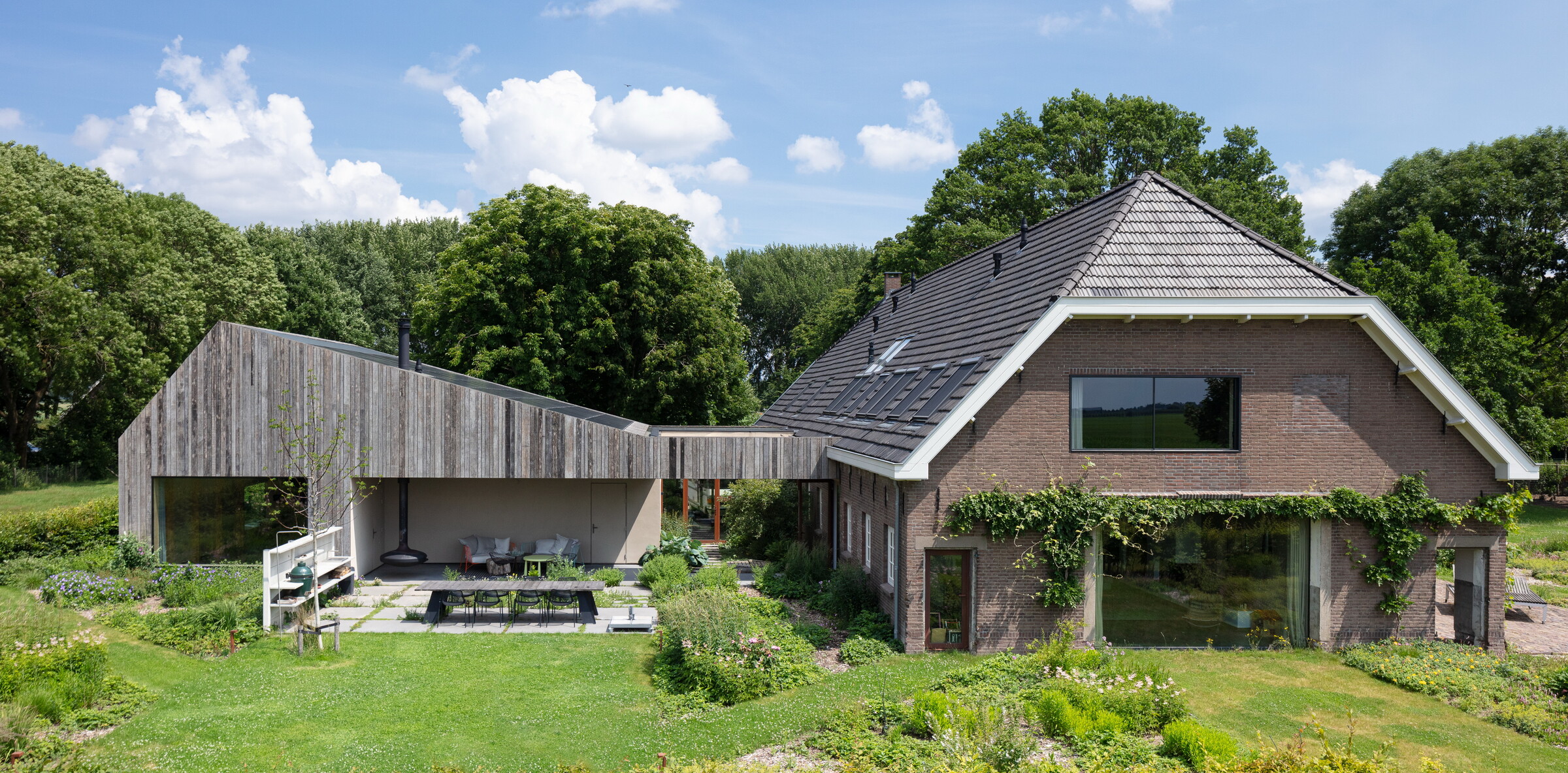 05-Zecc_Architecten-Farm_house-Utrecht-wood-concret.JPG