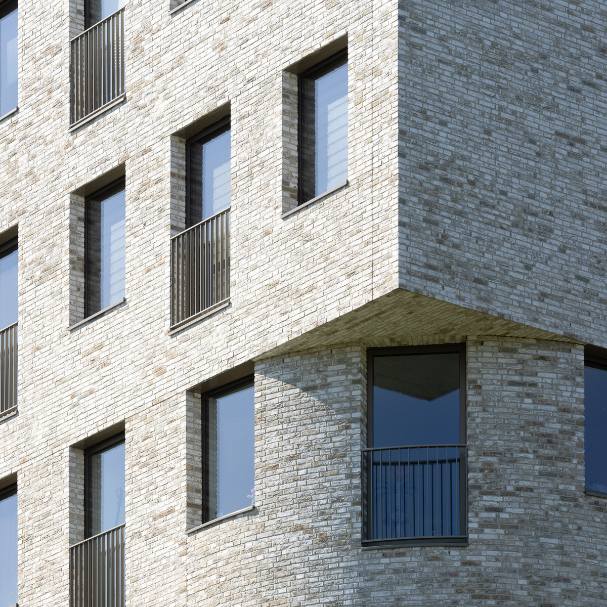 2Zecc_Architecten-housing-Boxmeer-masonry-aluminium_.JPG