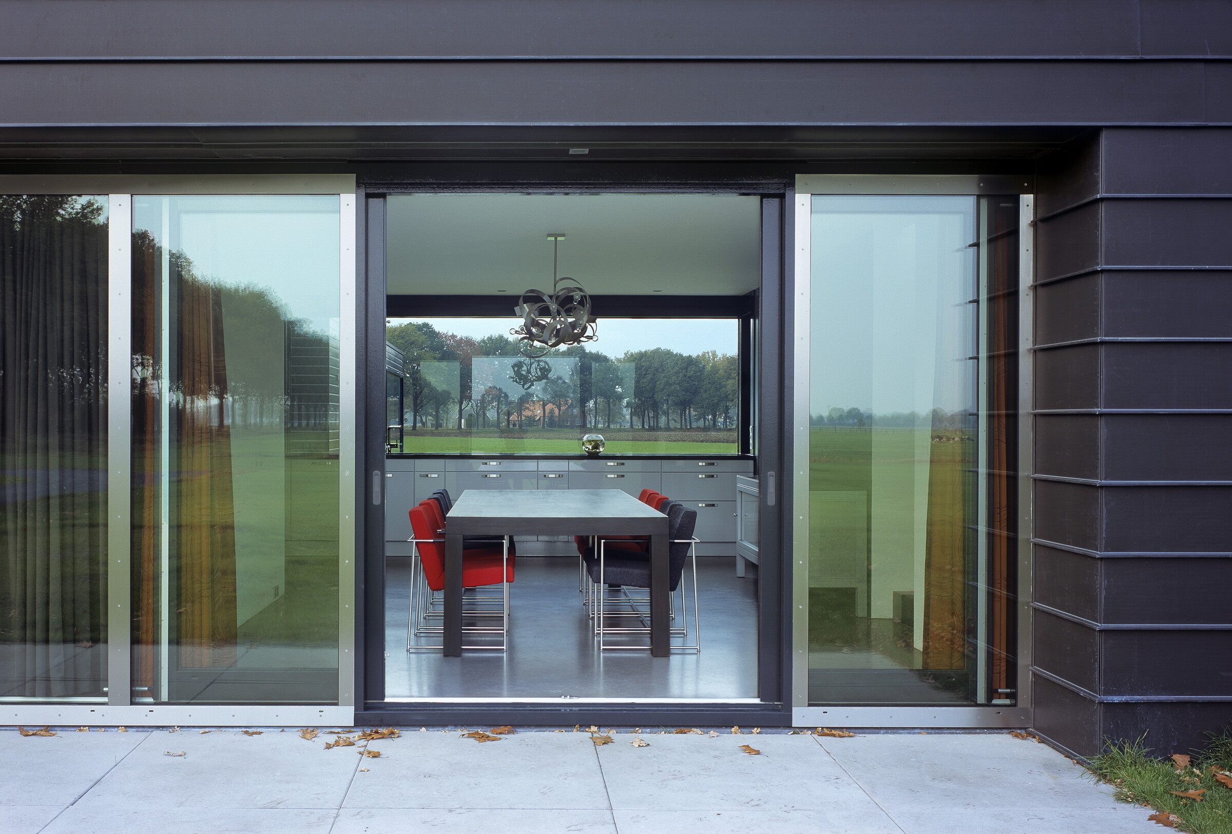 1villa_vriezenveen_woonhuis_landschap_zecc_zink_6.jpg